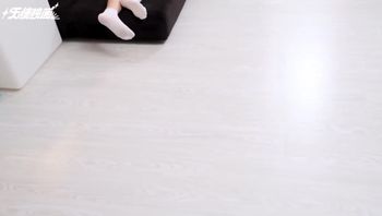 淫荡的保姆成为我的宠物并舔掉我所有的精液