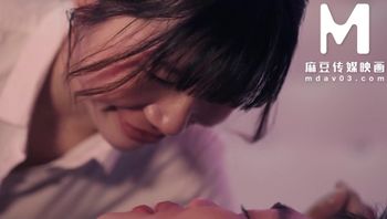 ModelMedia Asia - Lip-to-lip exchange of love (oitopvo60f3)