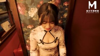 ModelMedia Asia - Black men with huge cock experience Asian version of wife swapping sex (ohiohlmb006)