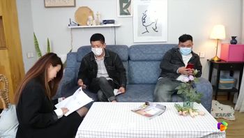 国内AV中文原创／˝女模访谈