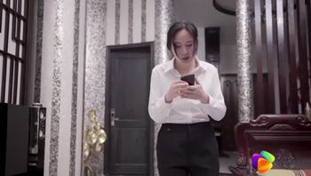 国内AV中文原创／“道歉的妻子