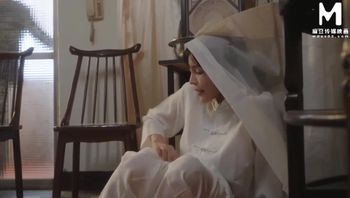 ModelMedia Asia - The widow who cheated on husband in front of his last photo (ufvmcoh26f8)