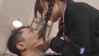 Sexy Chinese teen Yuli who likes wild fucks. (uflhoufacd8)