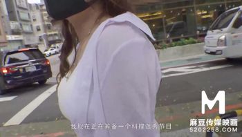 模特媒体星探-向子宁